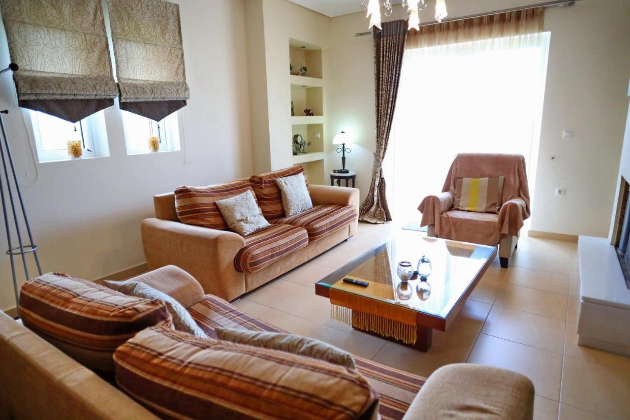 Fou'S Luxury Apartment Nafpaktos Exterior photo