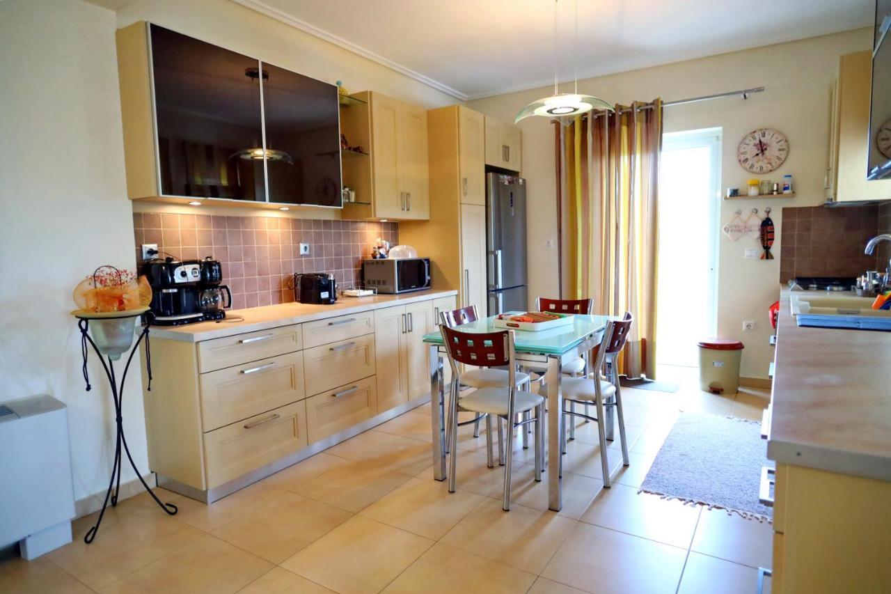 Fou'S Luxury Apartment Nafpaktos Exterior photo
