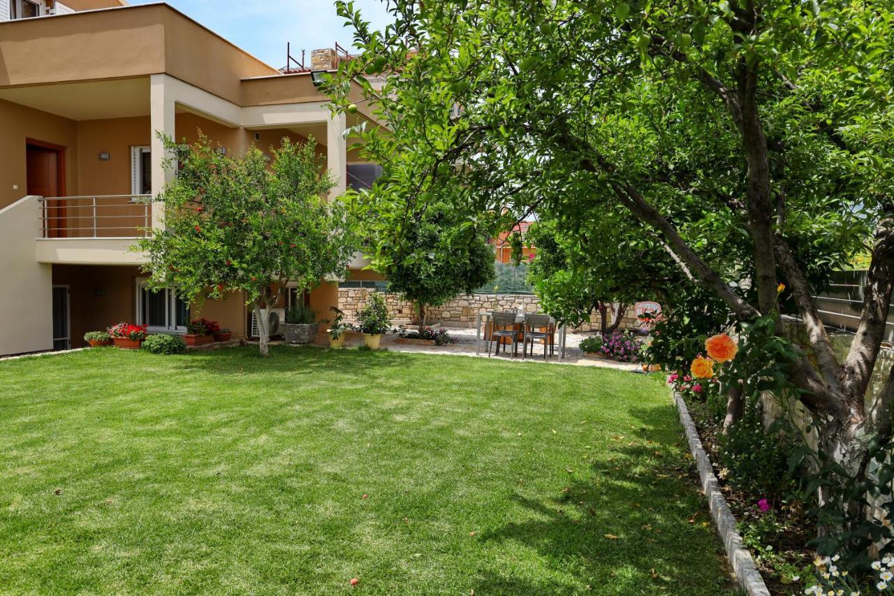 Fou'S Luxury Apartment Nafpaktos Exterior photo